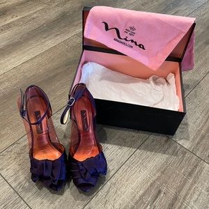 LIKE NEW Nina 4-Inch Electra Heels in Grape
